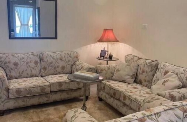 Exquisite & Cozy 2 Bedroom/2 bath Apartment