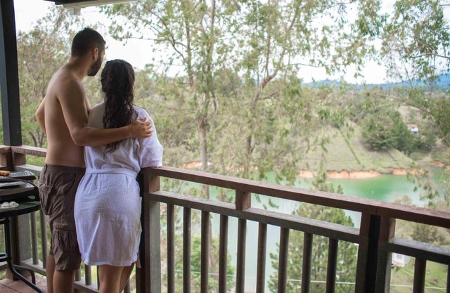 F4-Cabañas con represa y glamping peñol y Guatapé