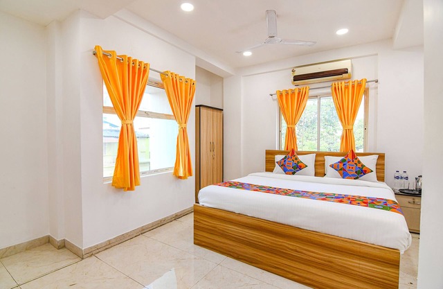 Fabhotel Grand Hazra Inn