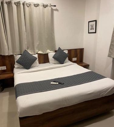 FabHotel The King Palace