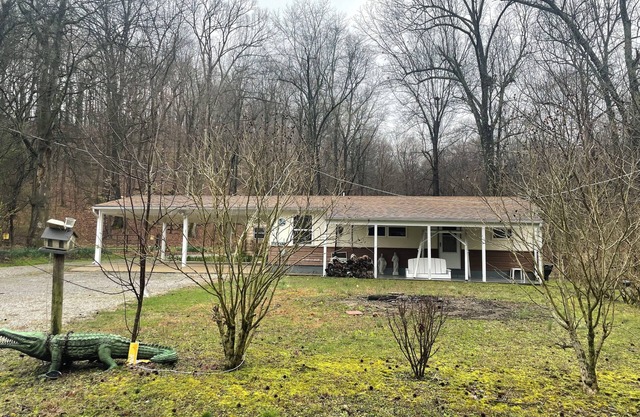 Fabulous cabin with AC in charming Tamms