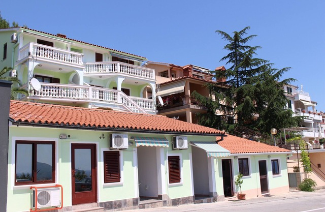 Family Apartmet typ B 4-6 * (4-6 persons) , sea view, 1 st or 2nd floor