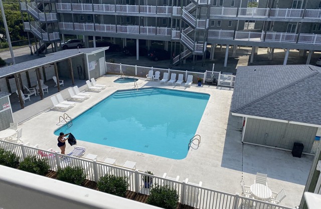 Family-friendly beach condo, Indian Beach, NC