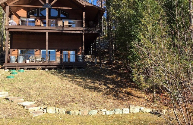 Family friendly home on Spoon Lake.