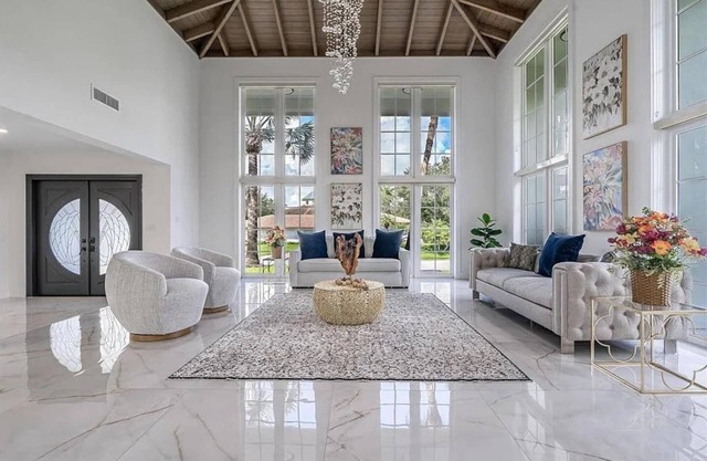 Family & Group Getaway | Pool + Huge Backyard