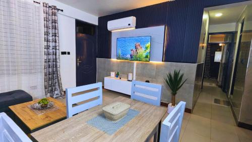 Family Home by Havana Properties with WIFI & Free Parking near Sawa Sawa Bay Beach Restaurant