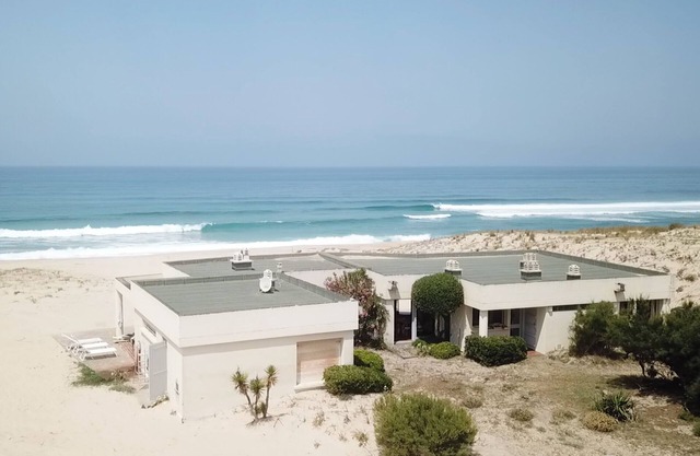 Family house on the dune, directly by the sea, surf spot, unique location