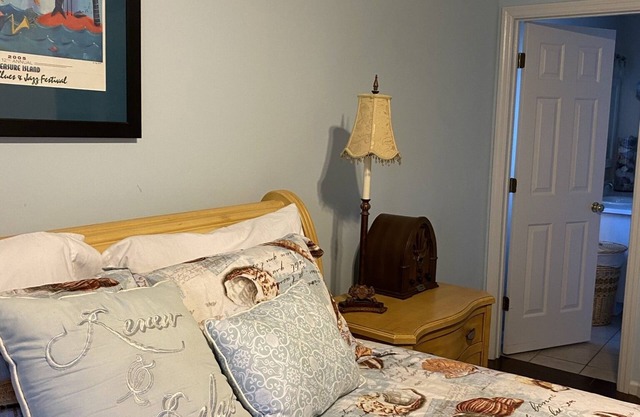 Family & Pet-Friendly, Near Beaches + Restaurants, 2BR, 2BA