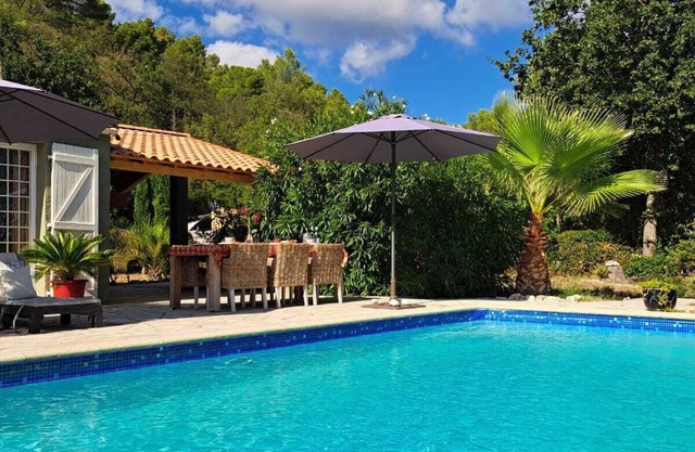 fantastically located detached villa with private swimming pool for 8 people.