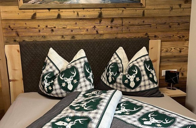 Ferienwohnung "rote Wand" - Ferienwohnung Sabine