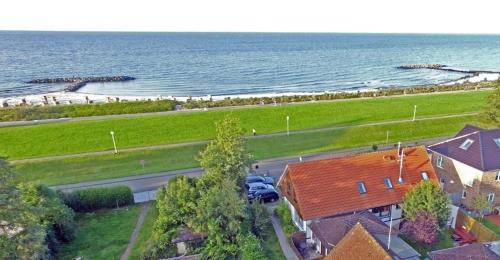 FeWo Waterkant direkt am Strand mit Meerblick und Garten