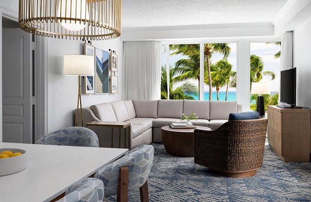 𝐅𝐢𝐧𝐝𝐢𝐧𝐠𝐌𝐞𝐢𝐥𝐢 Sparkling Beachfront OceanPointe Resort+Amenities, 2BR