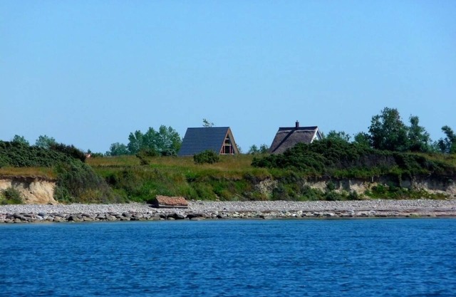 Finnhaus 200m from the Baltic Sea coast, sea view to Hiddensee + Moen, free WLAN