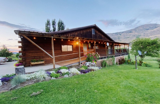 Fire Pit Views AC Games BBQ Pet Friendly – 10 Mins to Lake