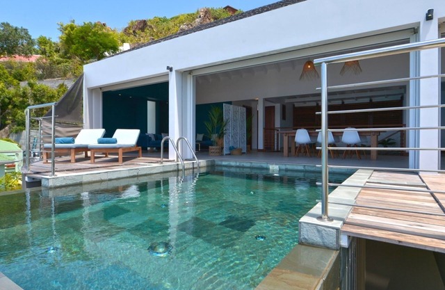 Flamands Bay (1/2 Rooms)