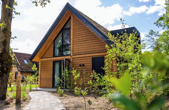 Forest charm for six – 3 bedrooms with en-suites and a cozy, spacious vibe.