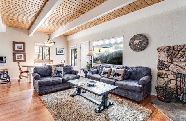 Forest-view cabin with woodstove & furnished deck - walk to golf course