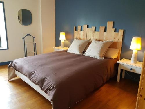 Gîte à Laprugne avec Jardin et Animaux Acceptés - FR-1-489-458
