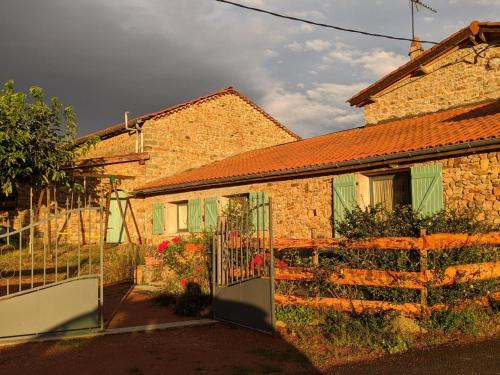 Gîte de charme à Neulise, animaux acceptés, parking, internet - FR-1-496-376