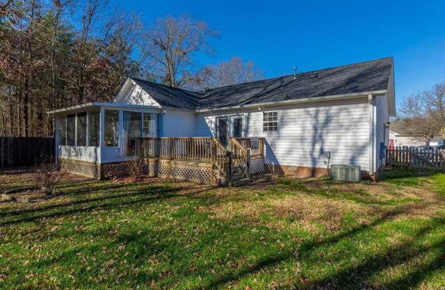 Garage Patio Cozy Retreat Fenced Backyard