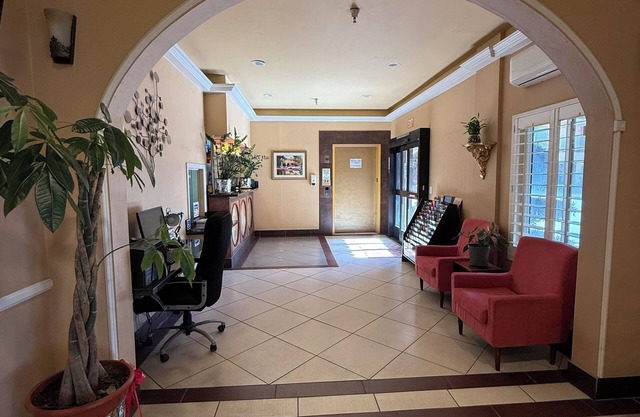 Garvey Inn Hotel - 小台北酒店, Monterey Park