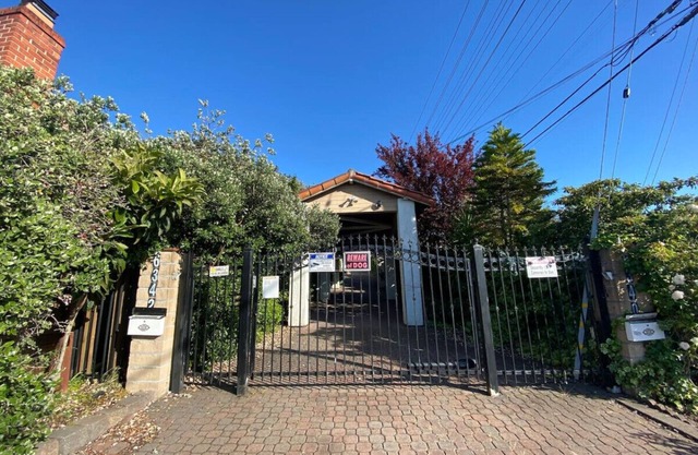 Gated Fenced Sunny In-Law Studio