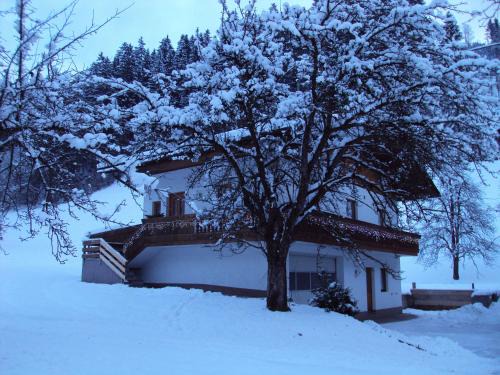 Gemütliches Ferienhaus In Hart Im Zillertal