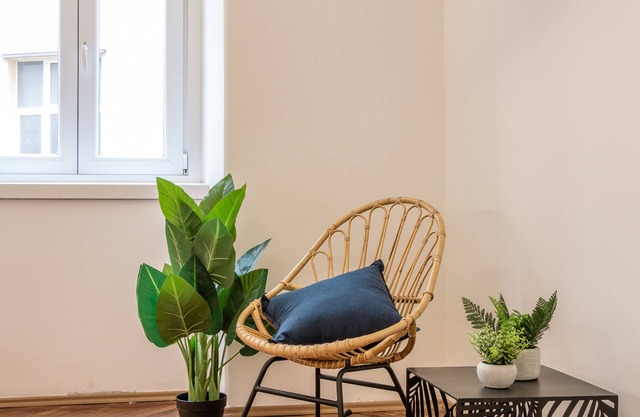 Ghiberti Apartments - Persian Blue