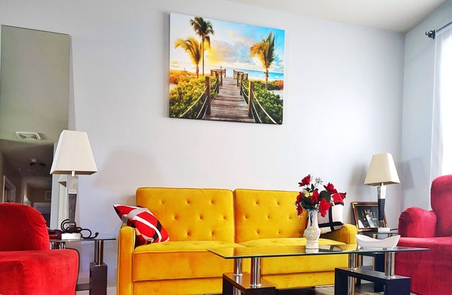 Glen Burnie Haven: Your Tranquil Home Away from Home