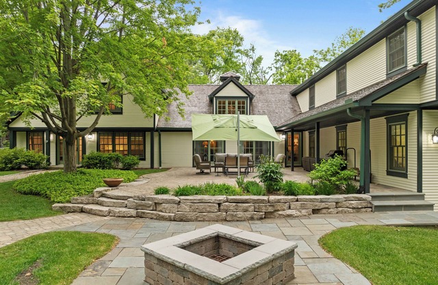 Glen Flora on Geneva | Private Pier | Geneva Lakefront | Luxury | Guest House | Monthly Stays