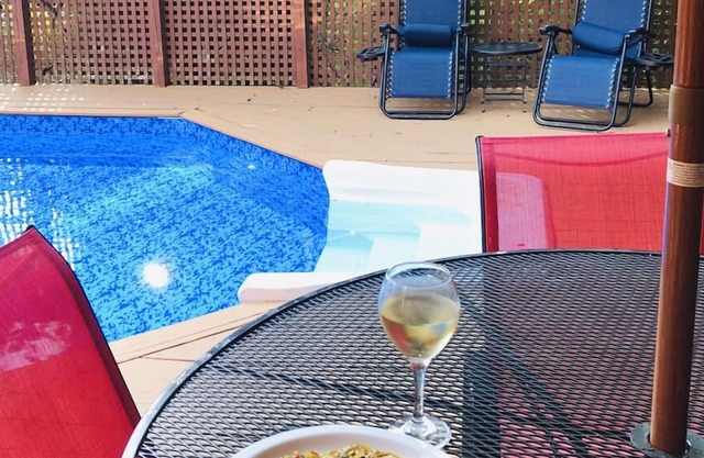 GORGEOUS CUSTOM BUILT HOME W PRIVATE POOL AND PRIVATE BEACH ACCESS!!