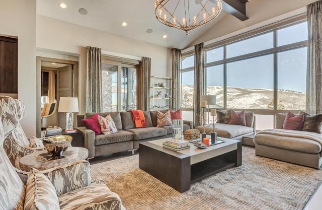 Gorgeous Five Bedroom Penthouse in the Heart of Park City apartment hotel
