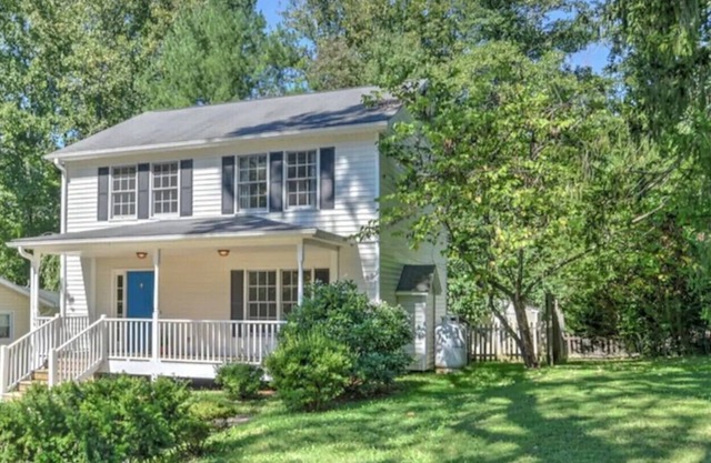 Gorgeous home minutes from Biltmore Estate and AVL!
