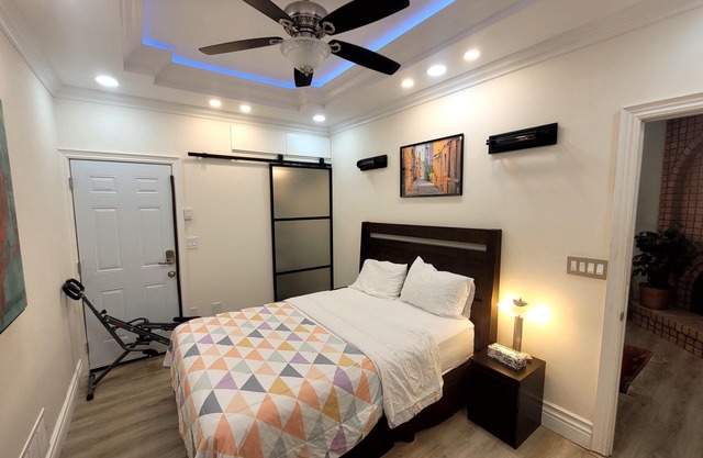 Gorgeous Modern 1 Bedroom Apartment in North York Toronto