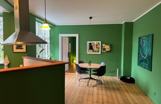 Greenbrook whole home in Central Aalborg, close to transit options, eateries e.g