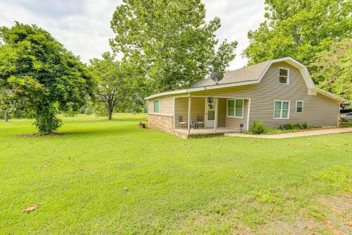 Greers Ferry Home with Fire Pit Near Shiloh Marina!
