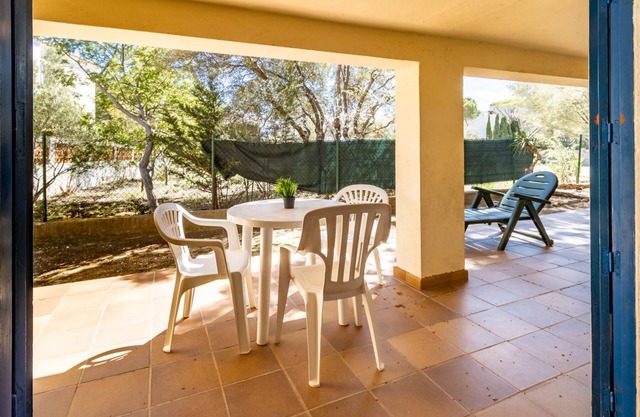 Grifeu 15 - Small apartment with patio