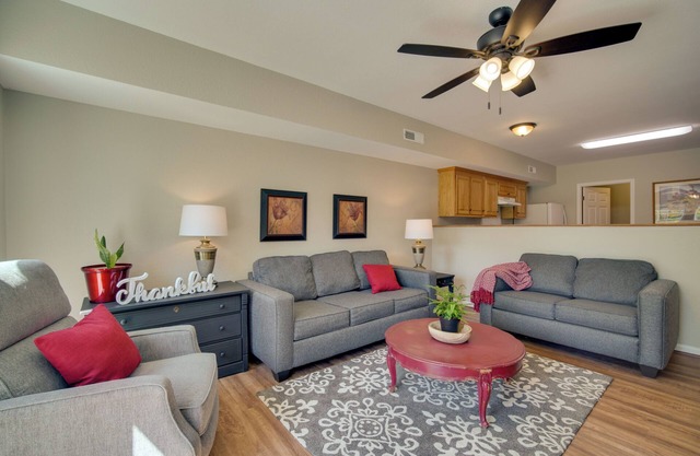 Ground-Floor Retreat Only 1 Mi to Cloudland Canyon