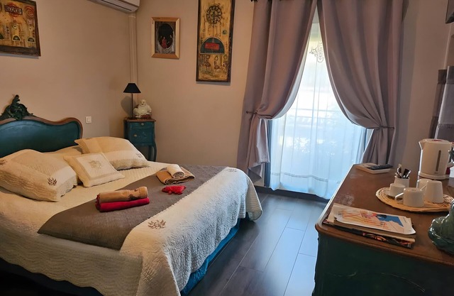 Guest Room "Little Boudha Room" with Shared Terrace, Wi-Fi, and Air Conditioning