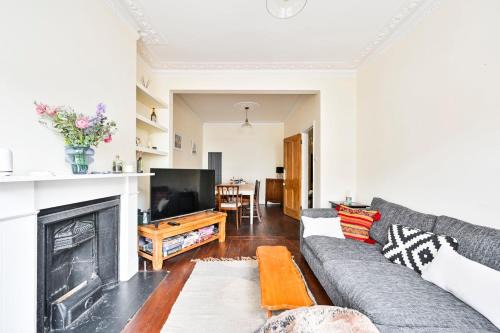 GuestReady - Charming family retreat in London