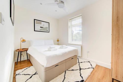 GuestReady - Sleek Serenity in Hammersmith