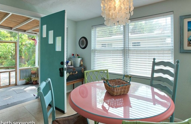 Gulfport Bungalow in Marina neighborhood