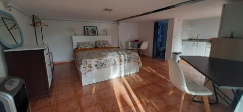 Habitación completa e independiente