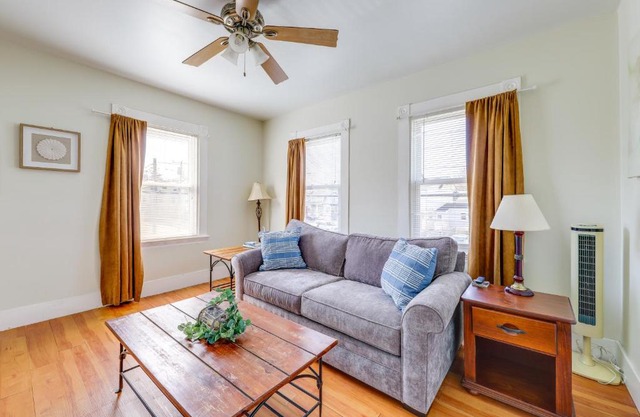 half Mi to Pier WFH-Friendly Apt in Maine!