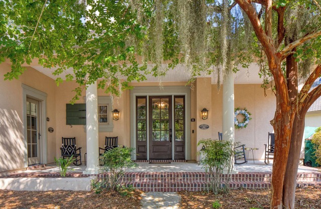 Hampton Hideaway-Quaint Golf Cottage, Newly Renovated