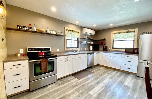 Hang your Hat at The Red Door Lodge!