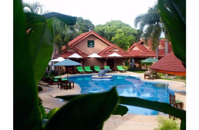 Happy Elephant Resort - Premium Deluxe rooms without kitchen