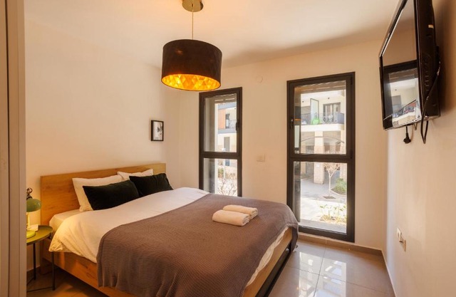 Hatkuma Luxury Apartment By Nimizz