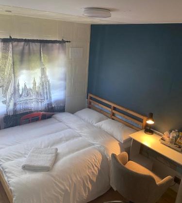 Heathrow Platform Rooms