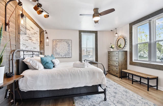 Heber cutie, pets ok, hot tub, sleeps 5, fire pit